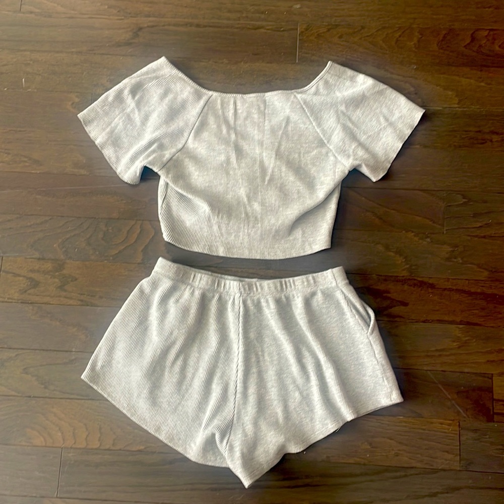 Lover and Friends gray comfy lounge set. 97% cotton, 3% Spandex. - Picture 2 of 2
